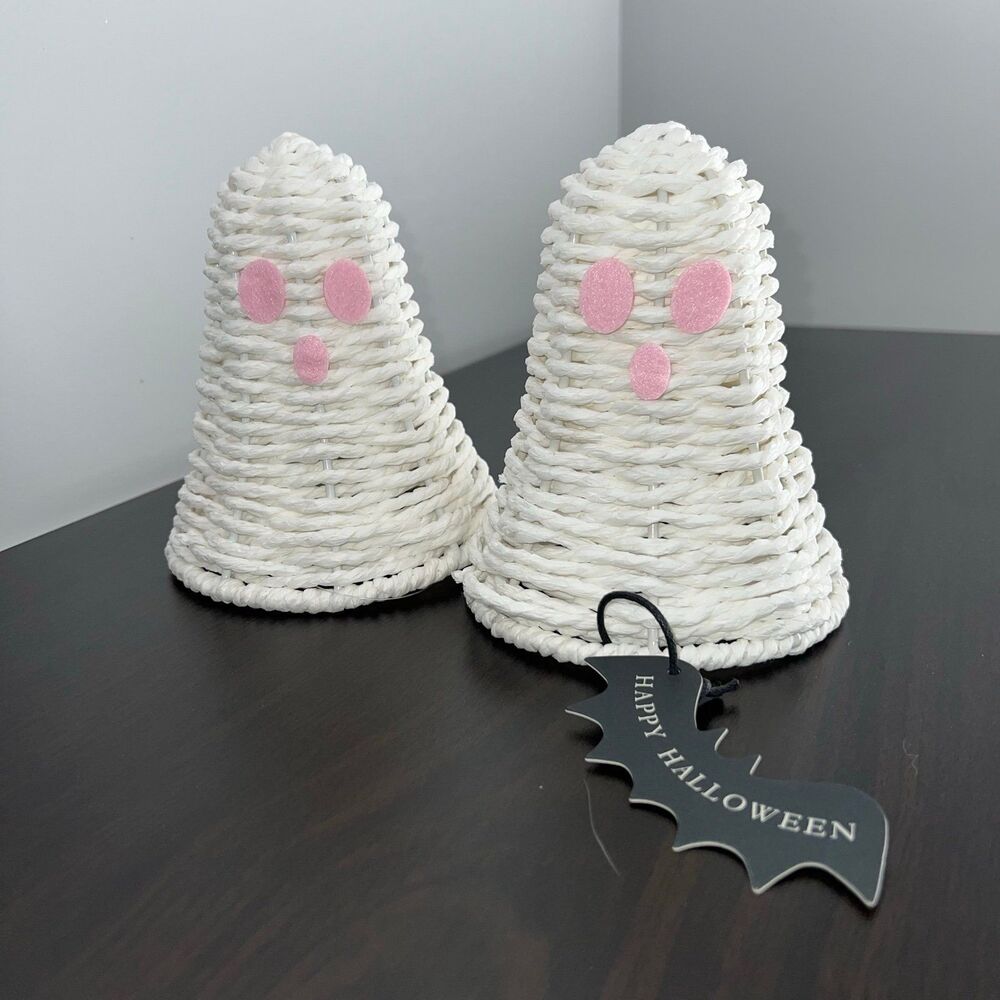 Farmhouse Wicker Ghosts